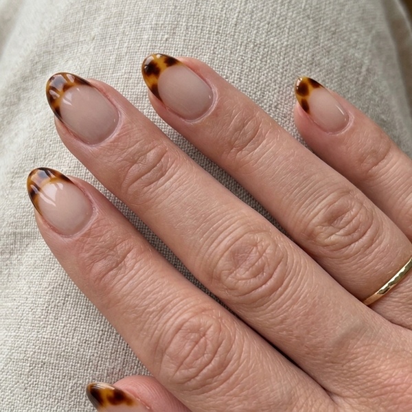 Manicura con french carey
